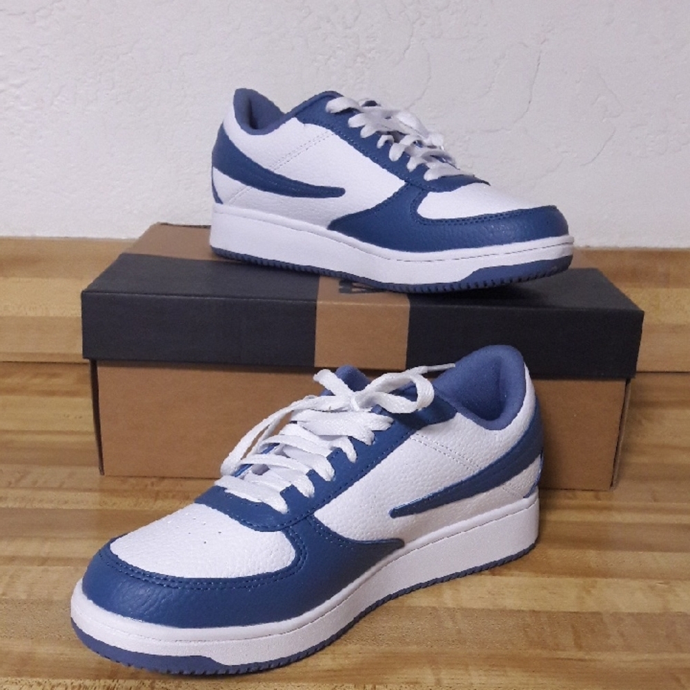 NWT "Fila" A-LOW Woman's Sneakers Size 8 or 9